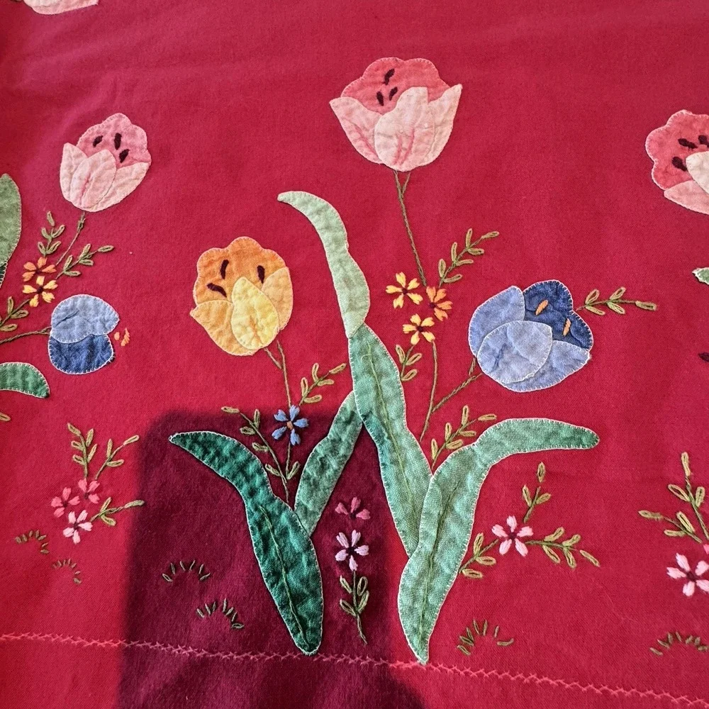 Vintage Handmade Embroidered Hot Pink Round Tablecloth Floral 58x58 Cotton